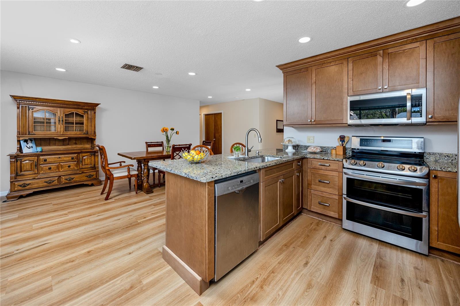 Kitchen at 14012 Cascade Ln, Tampa, FL 33618