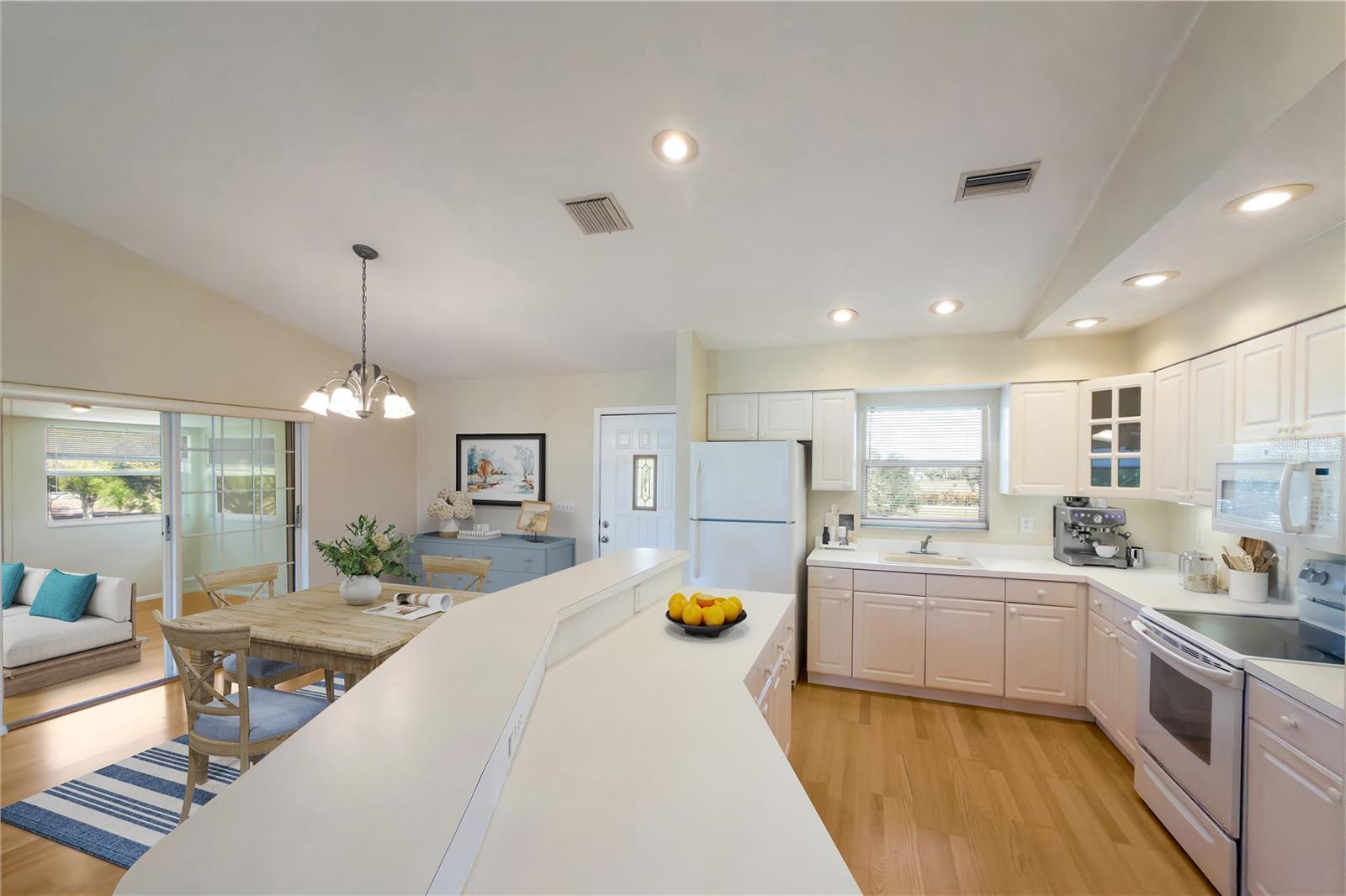 1516 FOX CREEK DR, SARASOTA, FL, 34240