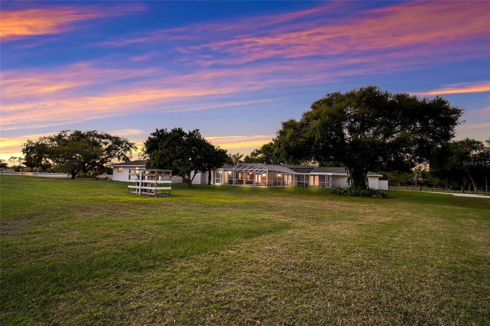 1516 FOX CREEK DR, SARASOTA, FL, 34240