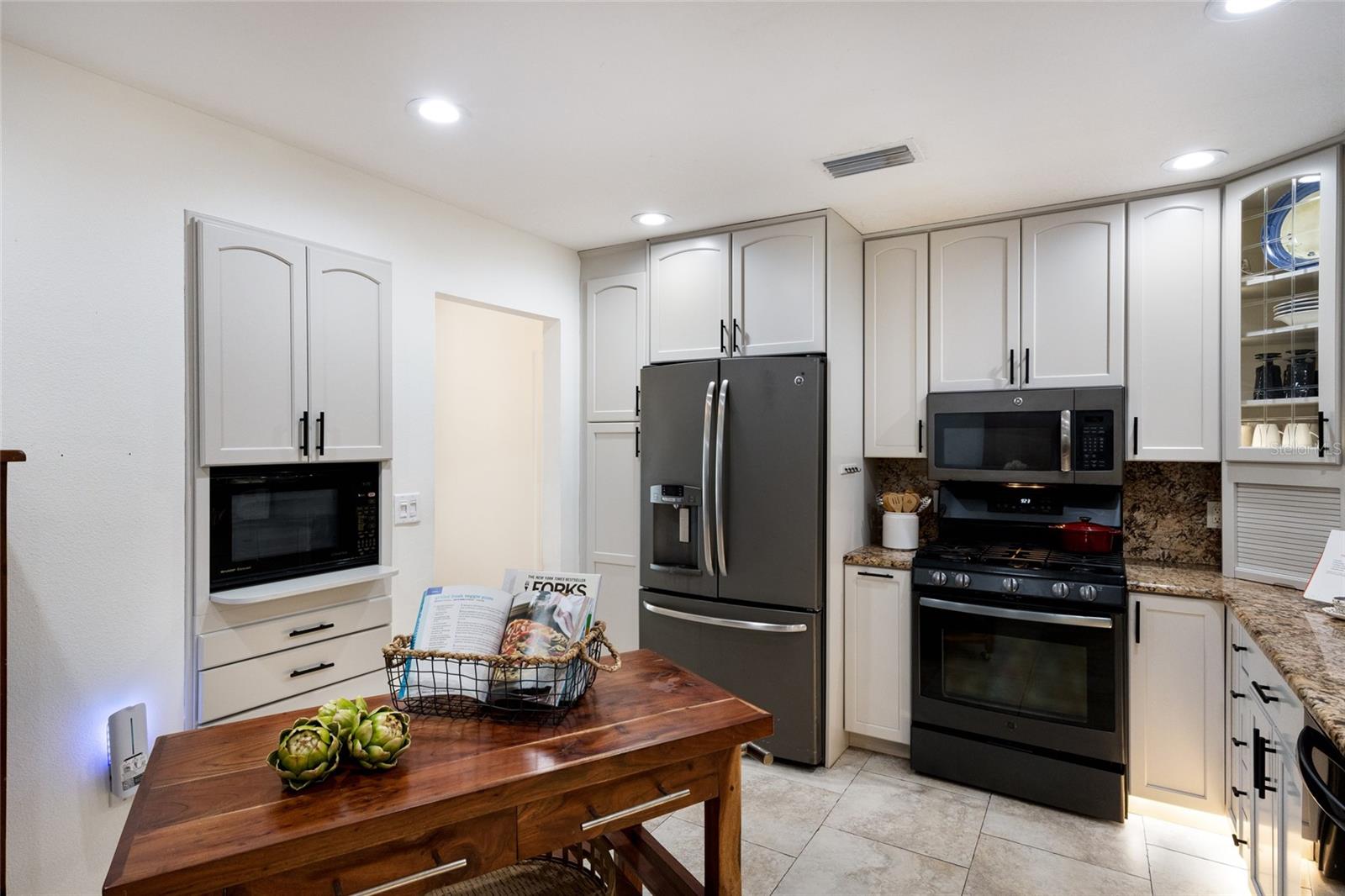 1516 FOX CREEK DR, SARASOTA, FL, 34240