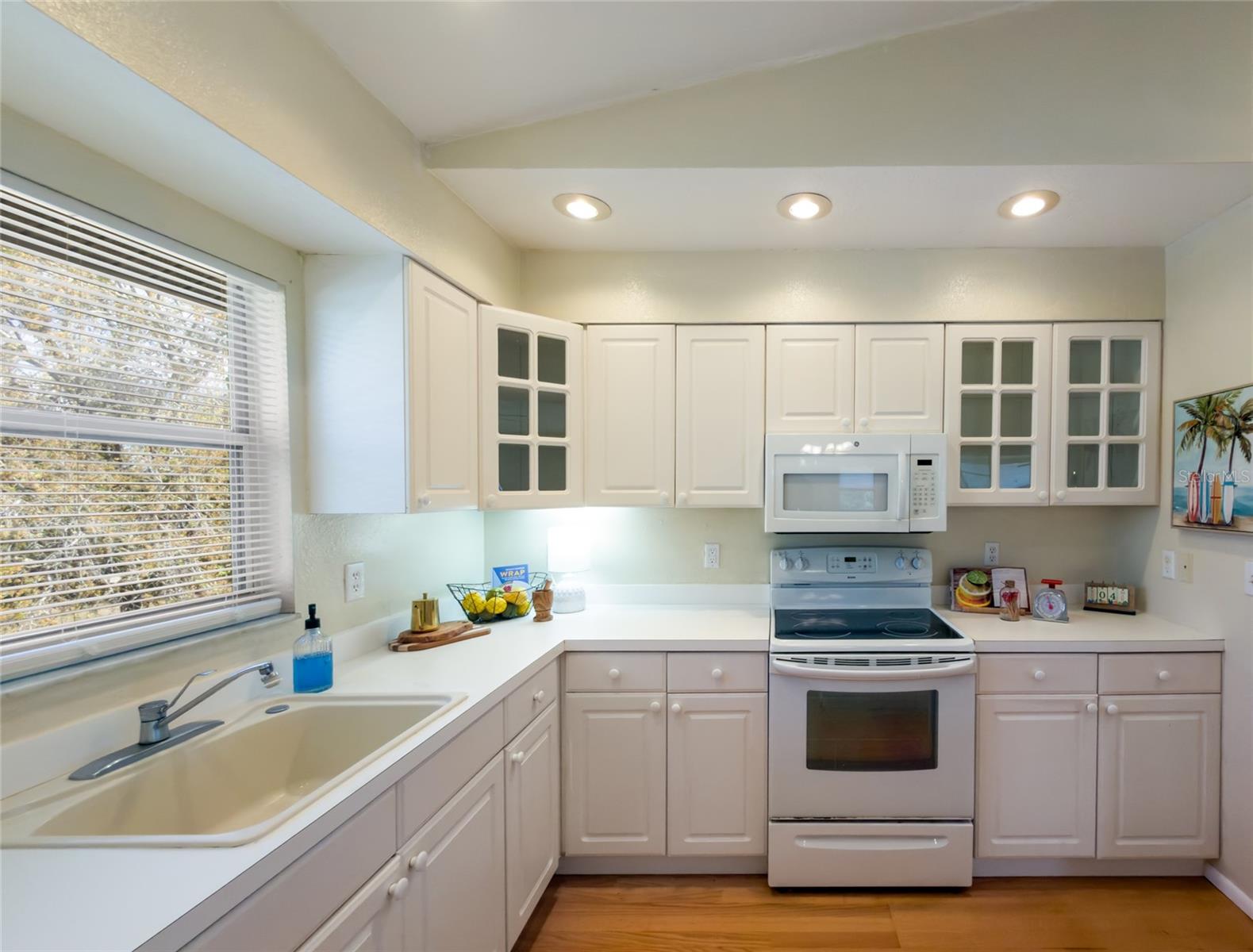 1516 FOX CREEK DR, SARASOTA, FL, 34240