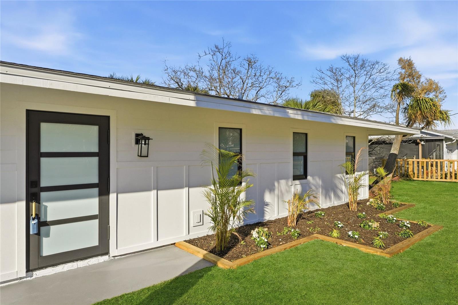 203 PARKWOOD LN, EDGEWATER, FL, 32132