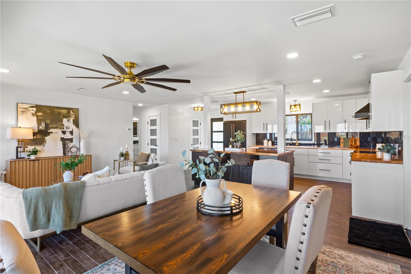 203 PARKWOOD LN, EDGEWATER, FL, 32132