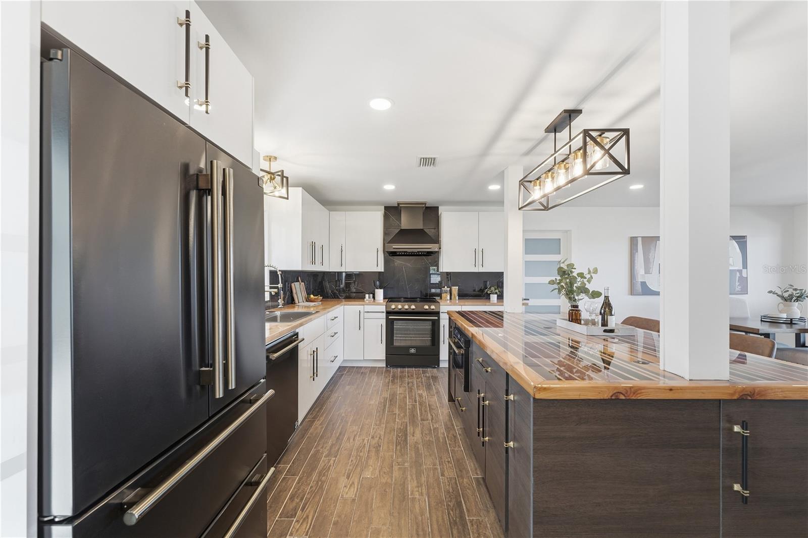 203 PARKWOOD LN, EDGEWATER, FL, 32132