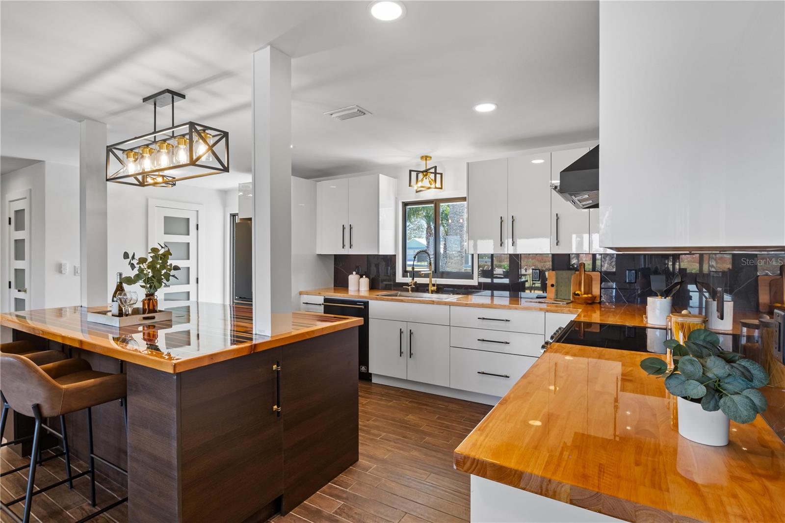 203 PARKWOOD LN, EDGEWATER, FL, 32132