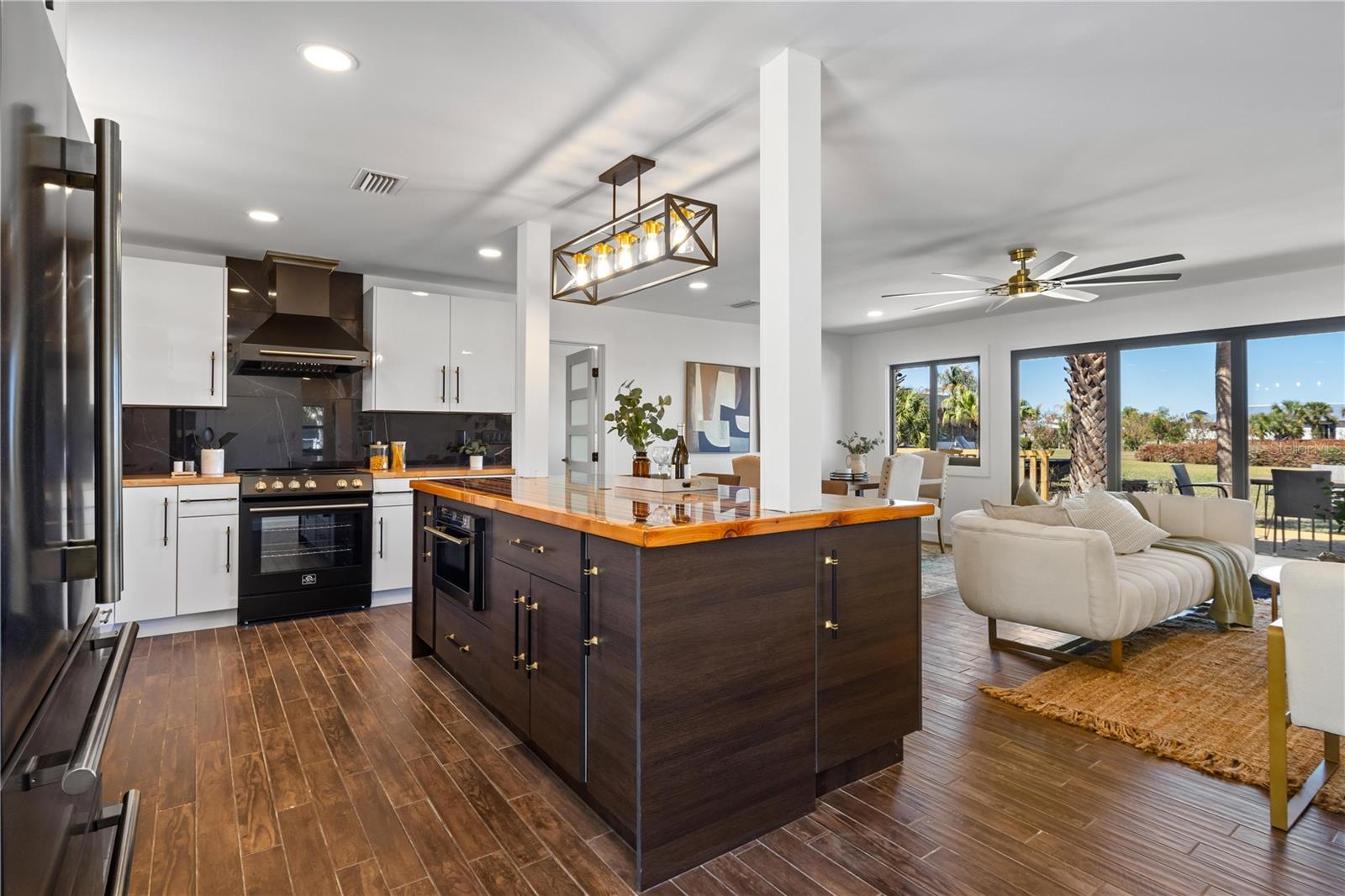 203 PARKWOOD LN, EDGEWATER, FL, 32132