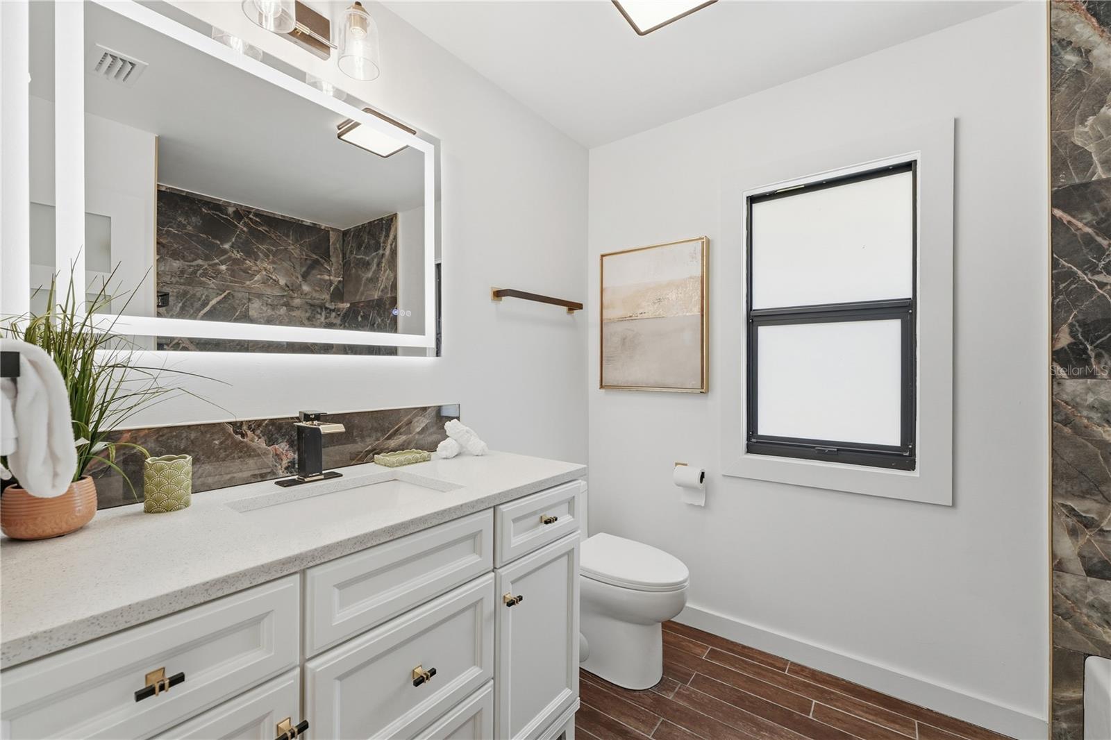 203 PARKWOOD LN, EDGEWATER, FL, 32132