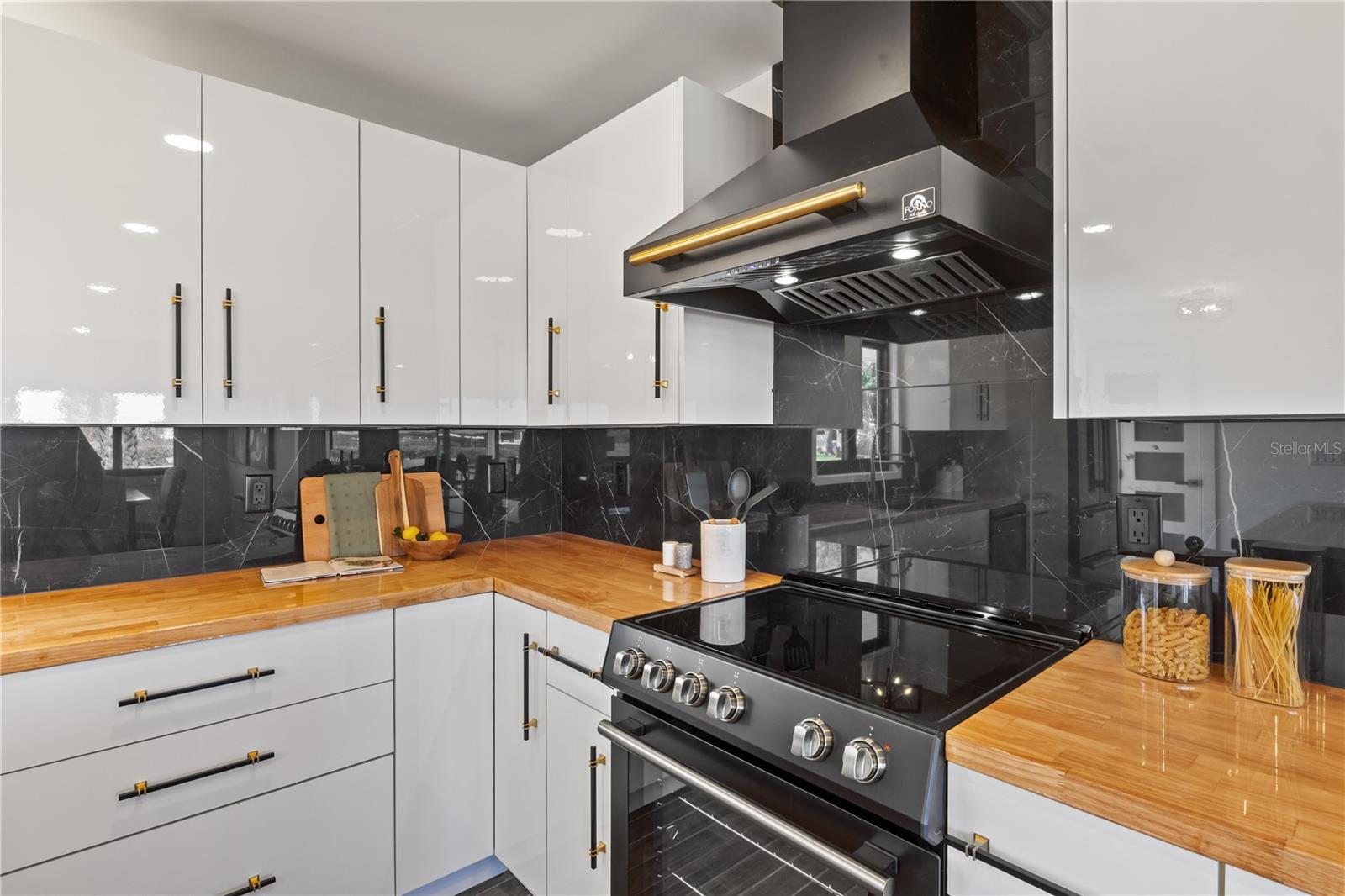 203 PARKWOOD LN, EDGEWATER, FL, 32132