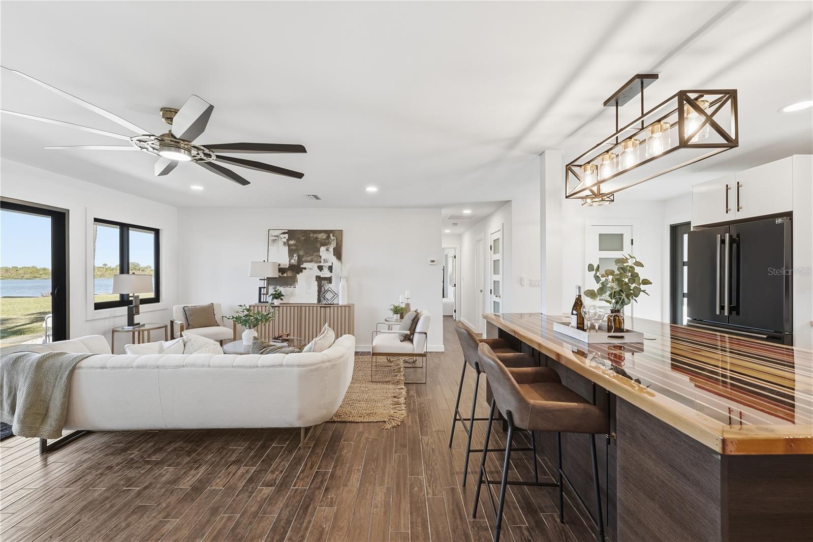 203 PARKWOOD LN, EDGEWATER, FL, 32132