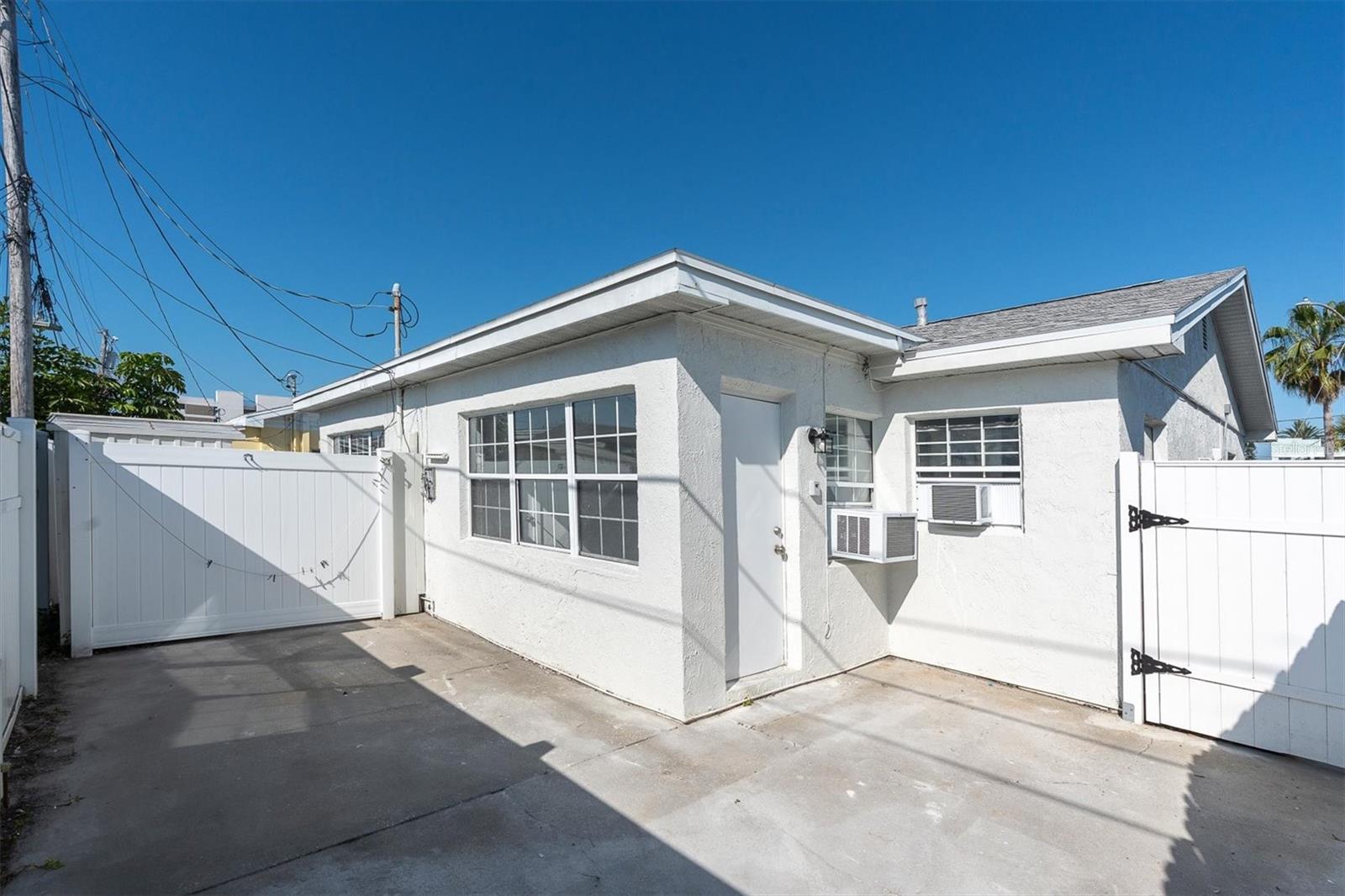119 147TH AVE E, MADEIRA BEACH, FL, 33708