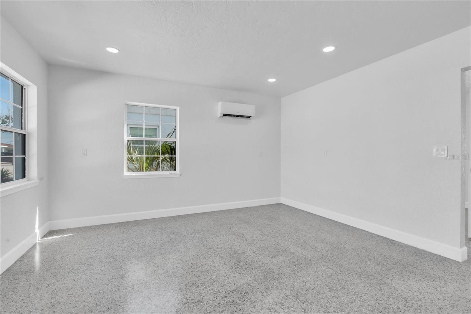 119 147TH AVE E, MADEIRA BEACH, FL, 33708