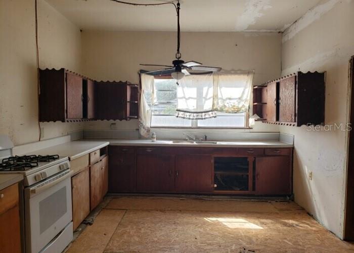 O6384813 Property Photo