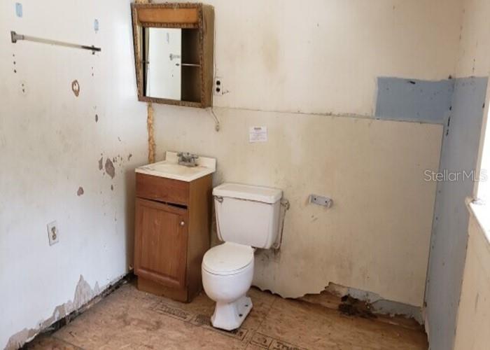 O6384813 Property Photo