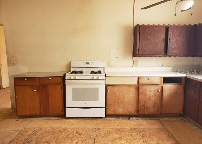 O6384813 Property Photo