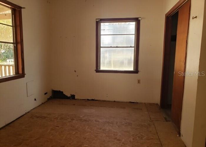 O6384813 Property Photo