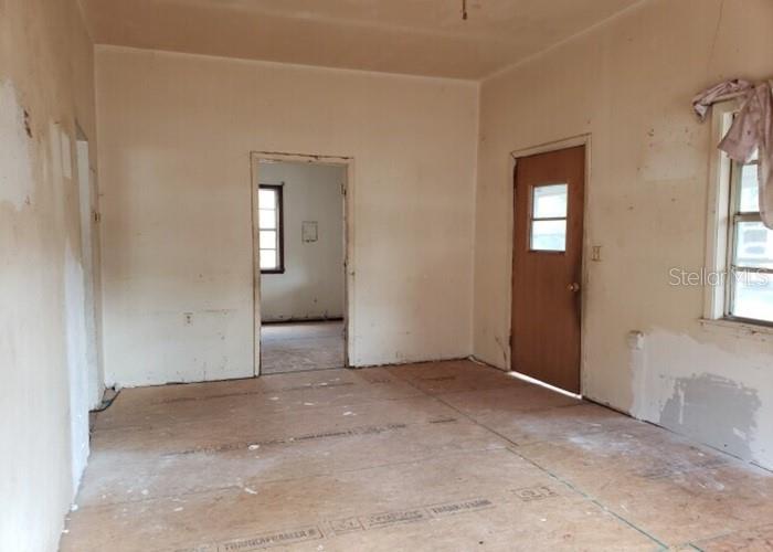 O6384813 Property Photo