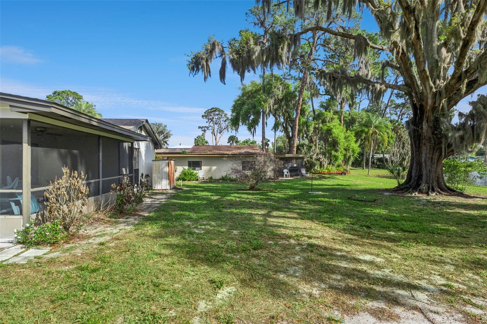 709 LAKESHORE DR, EUSTIS, FL, 32726
