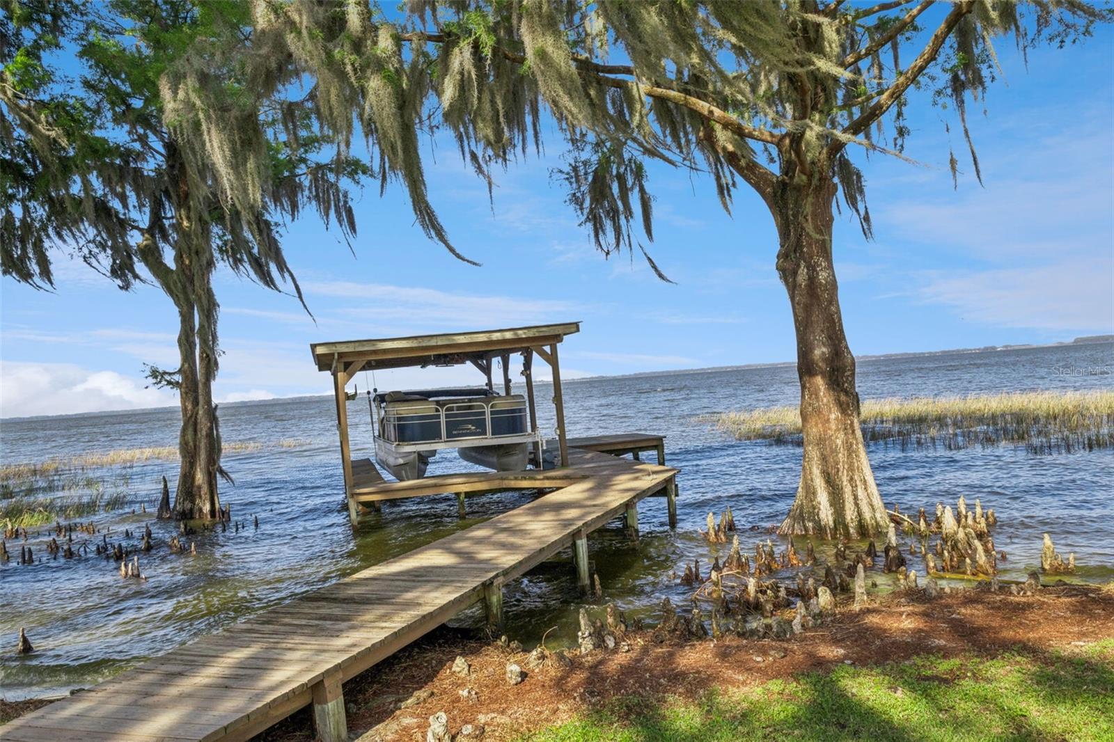 709 LAKESHORE DR, EUSTIS, FL, 32726