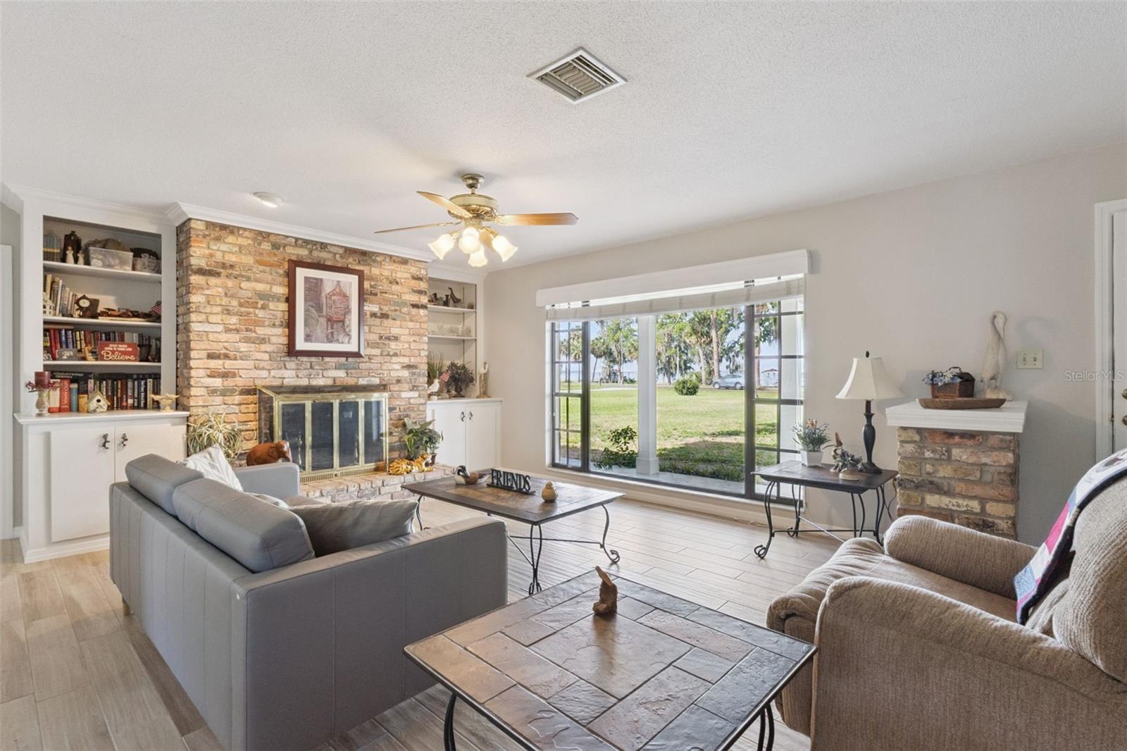 709 LAKESHORE DR, EUSTIS, FL, 32726