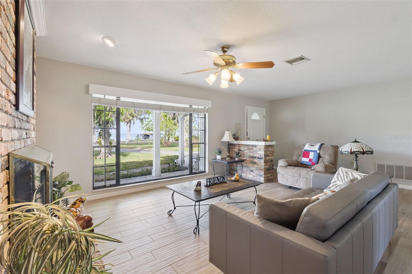 709 LAKESHORE DR, EUSTIS, FL, 32726