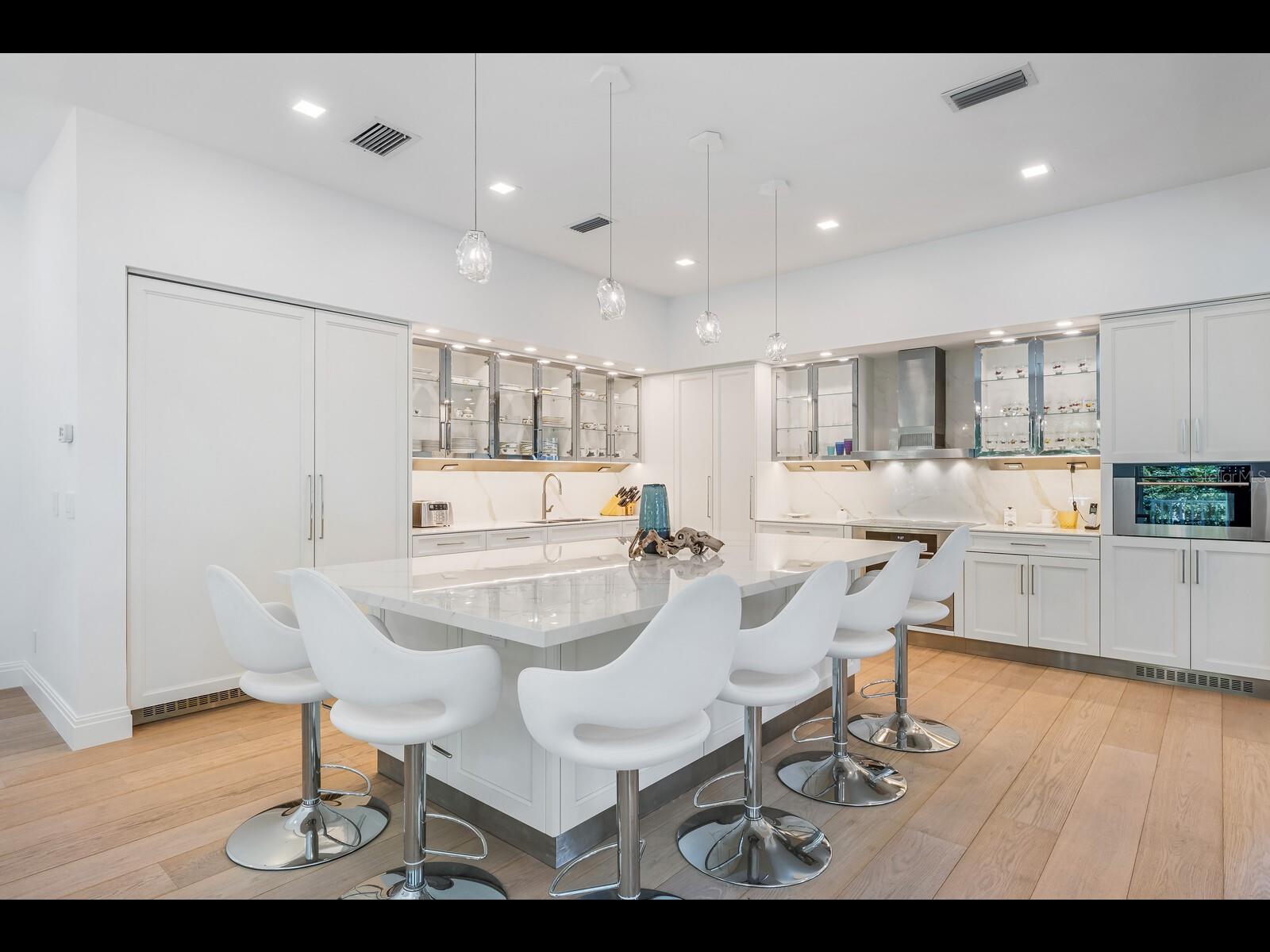 D6146286 Property Photo