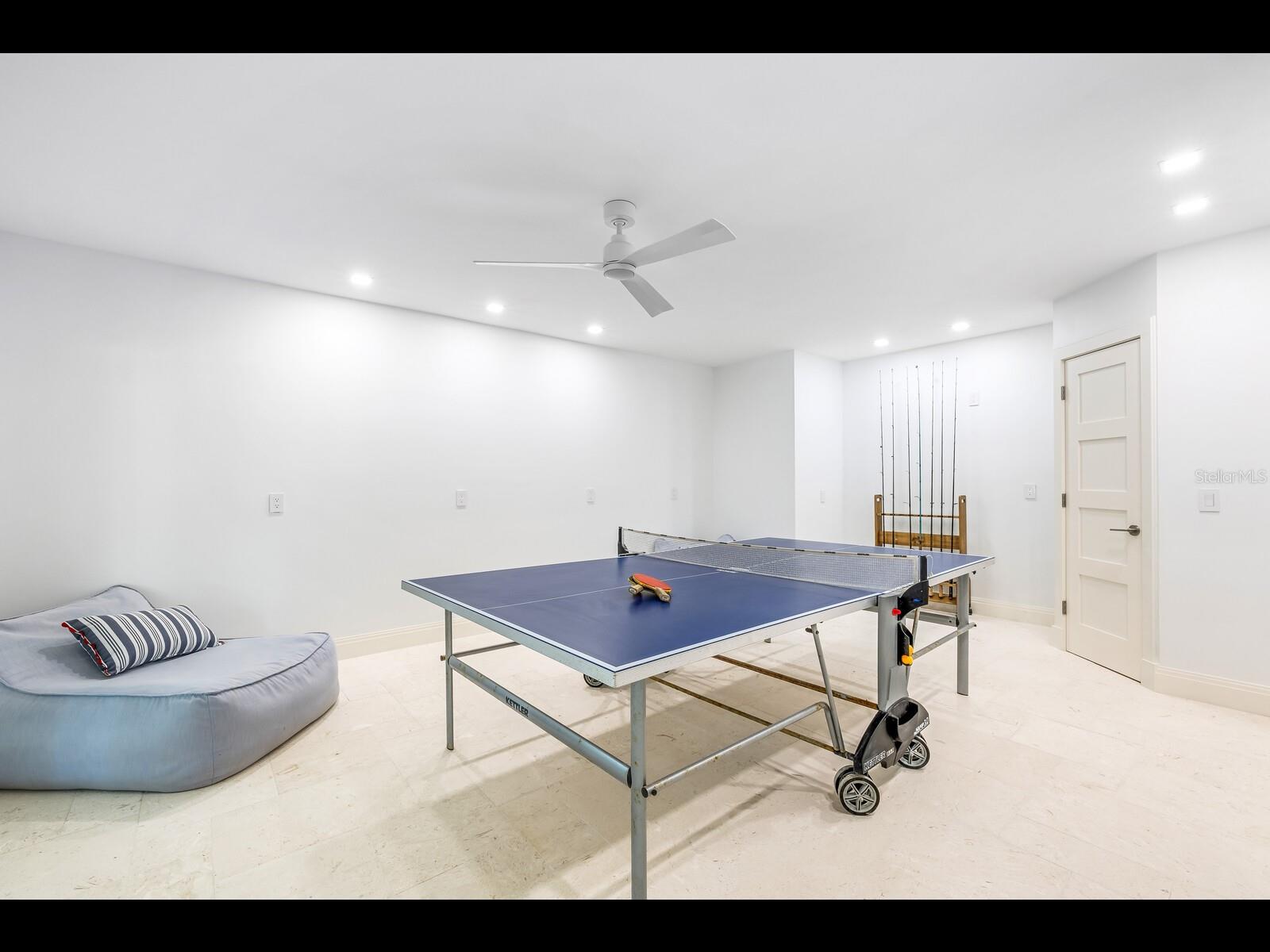 D6146286 Property Photo