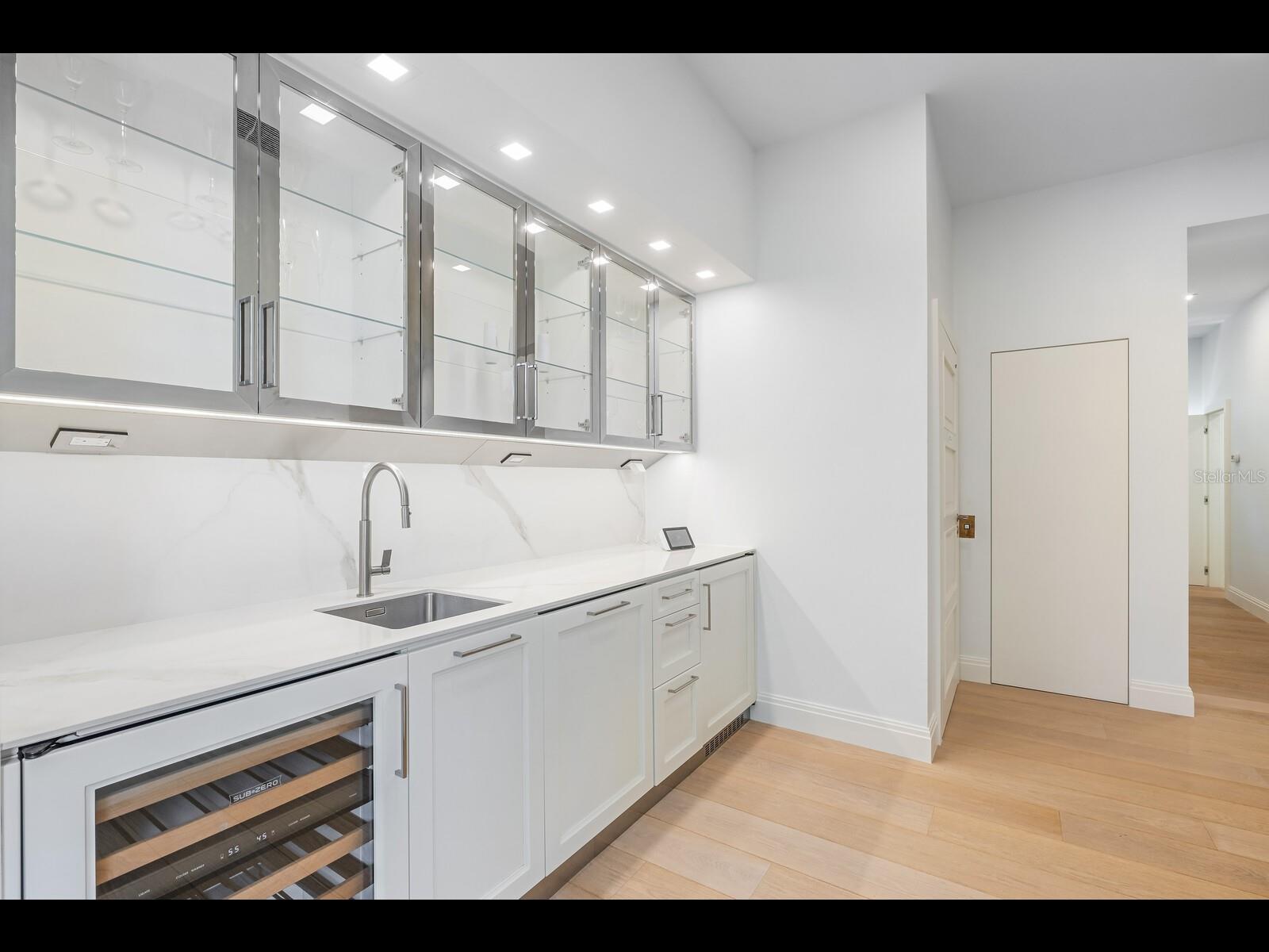 D6146286 Property Photo