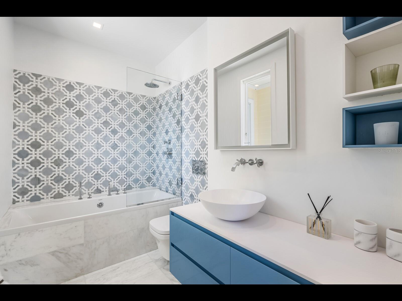 D6146286 Property Photo