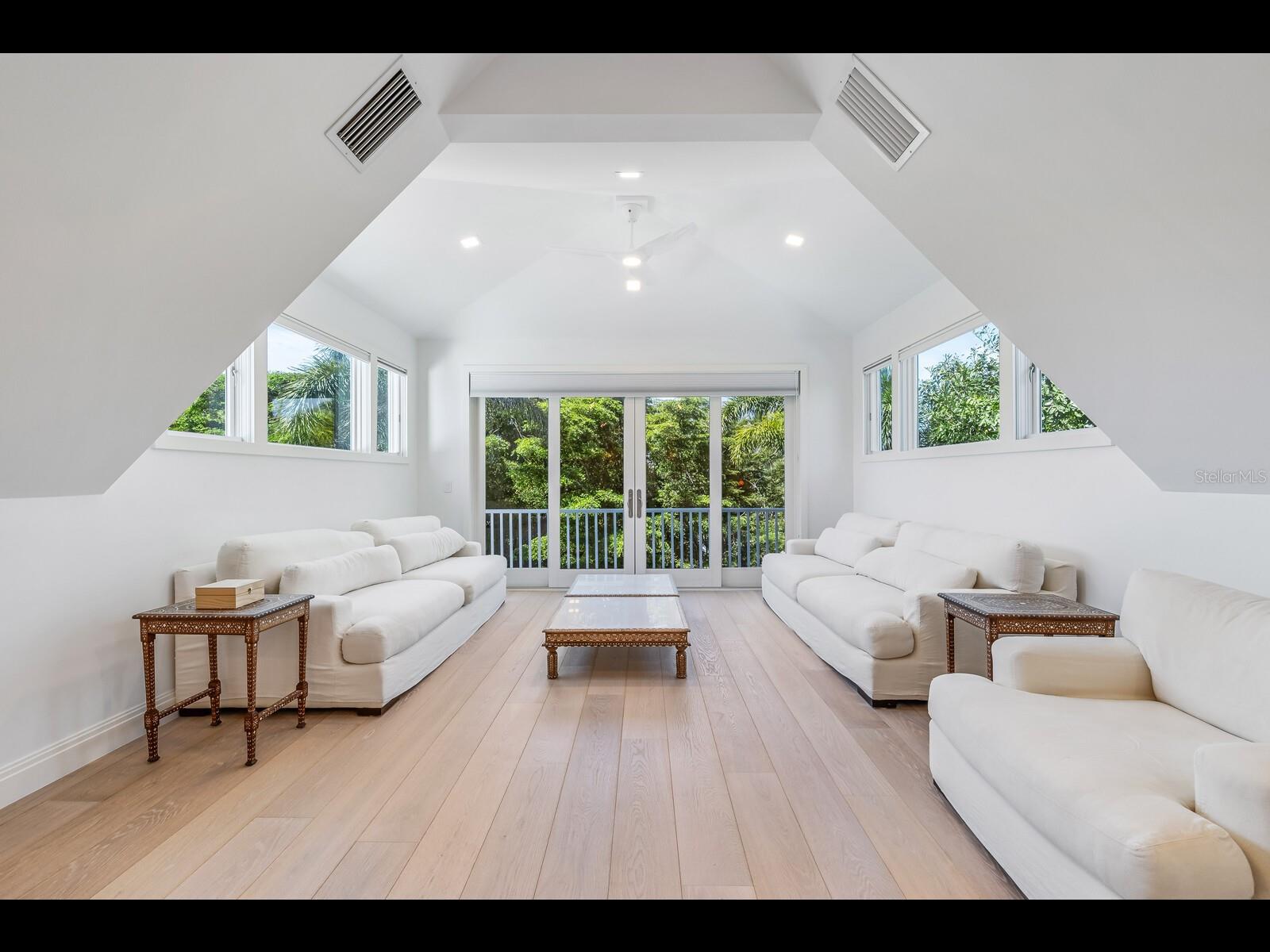 D6146286 Property Photo