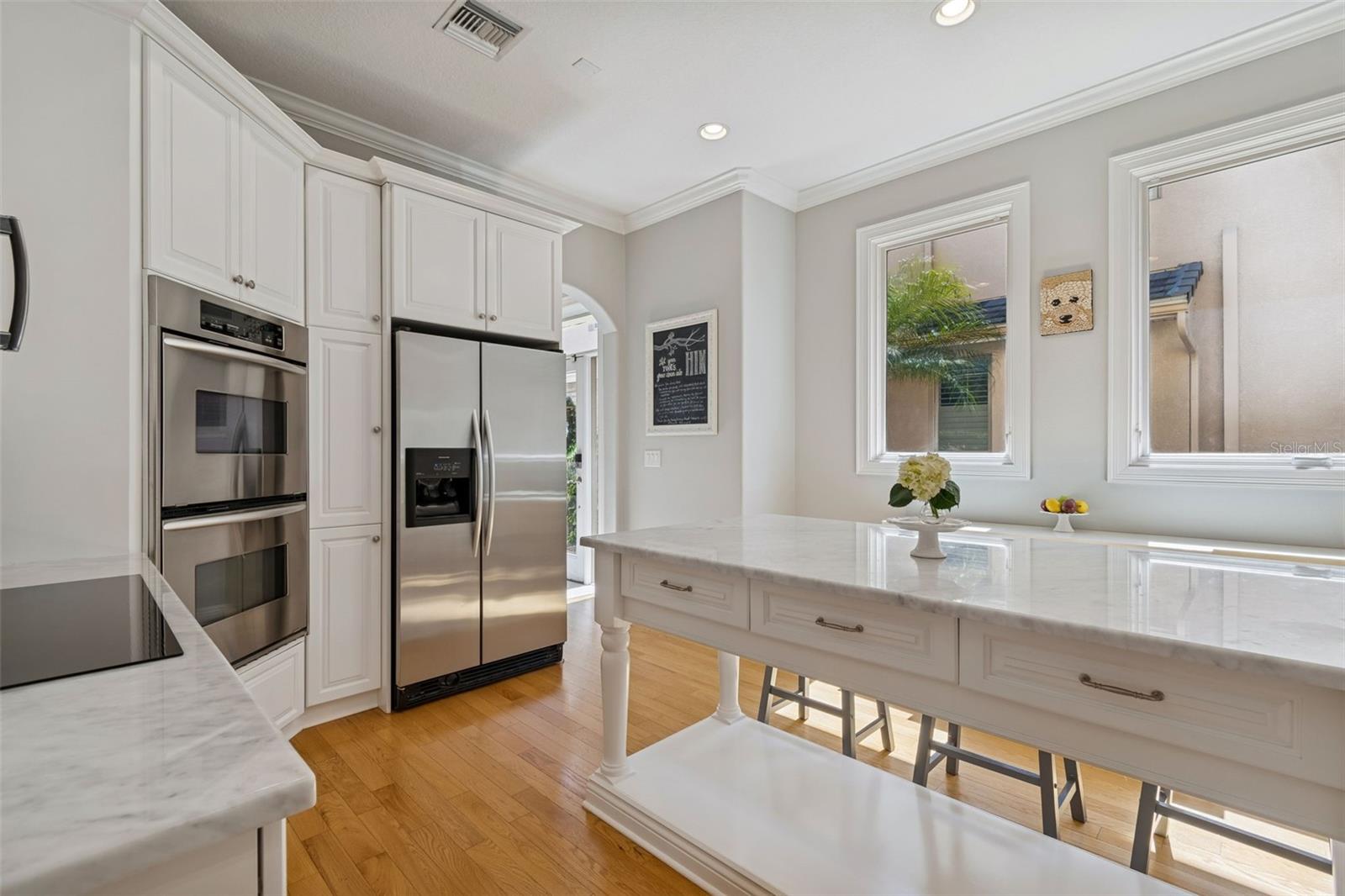 610 SAXONY BLVD, ST PETERSBURG, FL, 33716