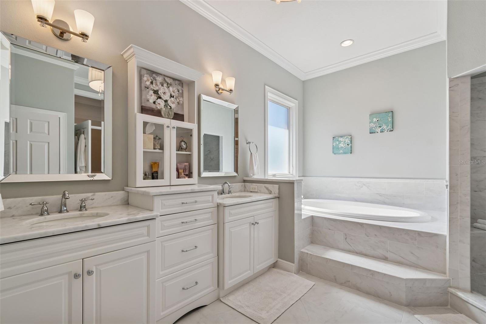 610 SAXONY BLVD, ST PETERSBURG, FL, 33716