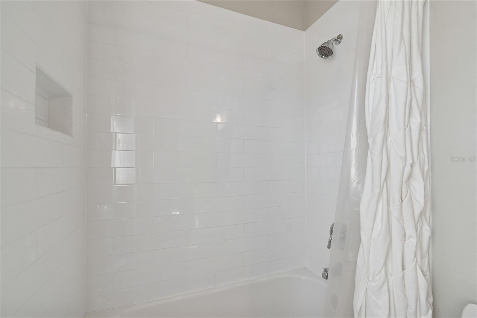 610 SAXONY BLVD, ST PETERSBURG, FL, 33716