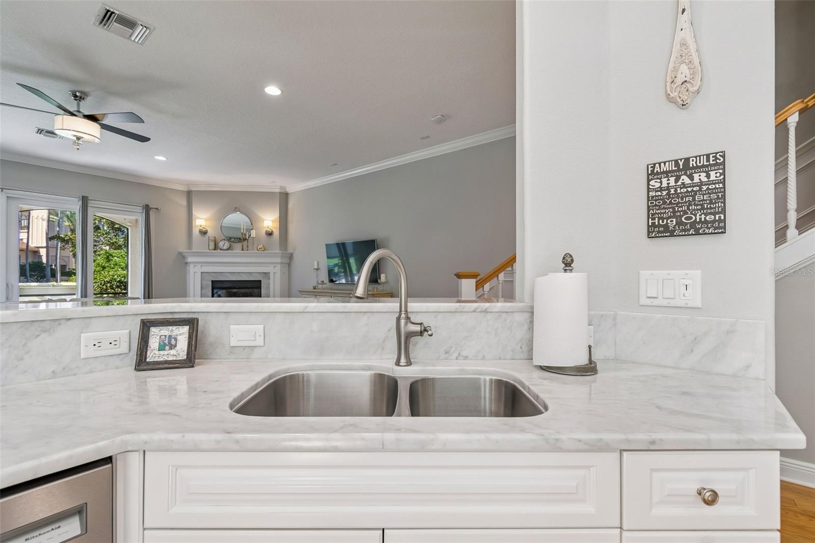 610 SAXONY BLVD, ST PETERSBURG, FL, 33716