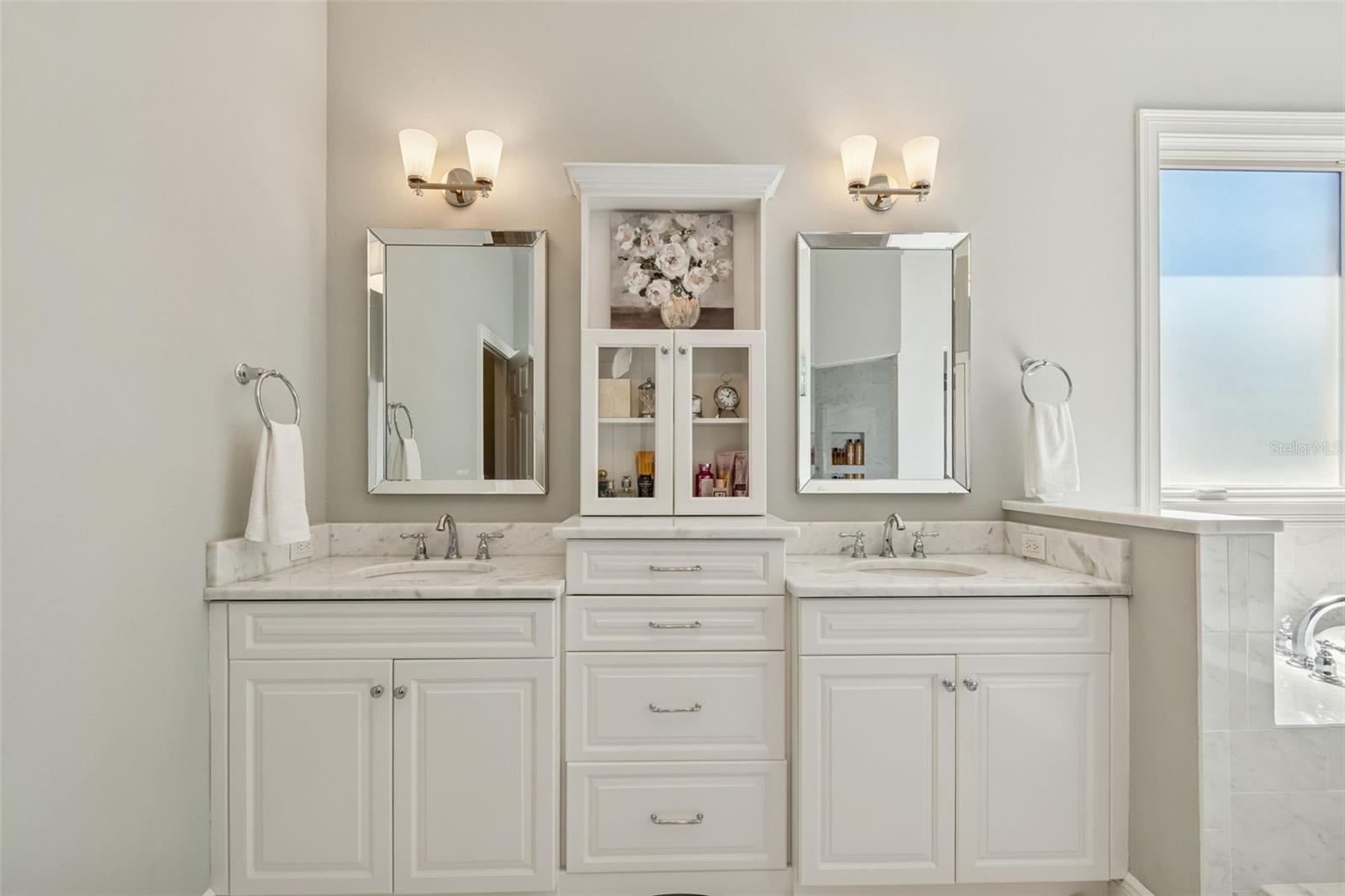 610 SAXONY BLVD, ST PETERSBURG, FL, 33716