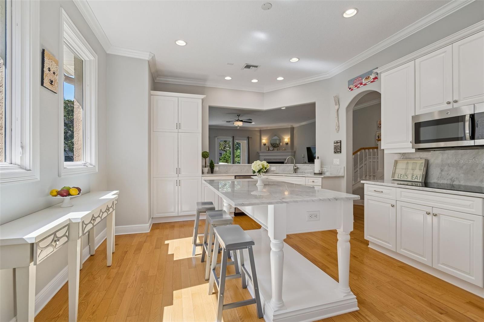 610 SAXONY BLVD, ST PETERSBURG, FL, 33716