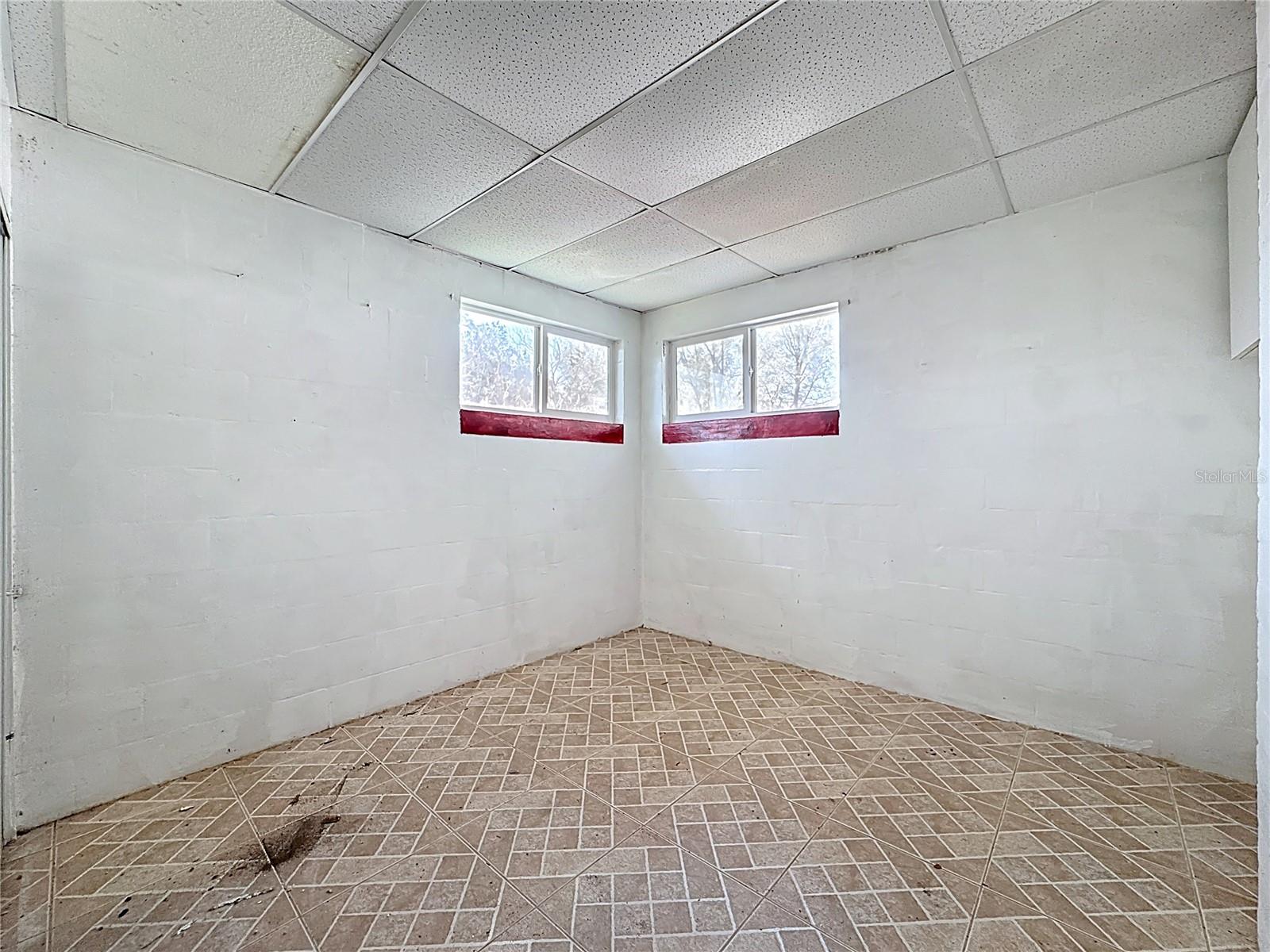 10440 FLOWERS AVE, ORLANDO, FL, 32825