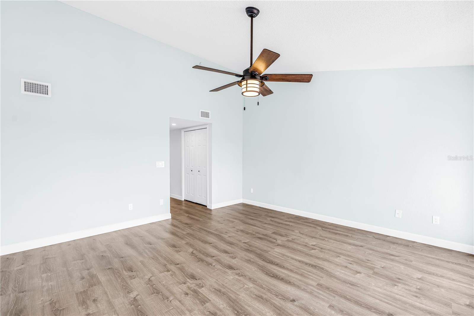 9613 TARA CAY CT, SEMINOLE, FL, 33776