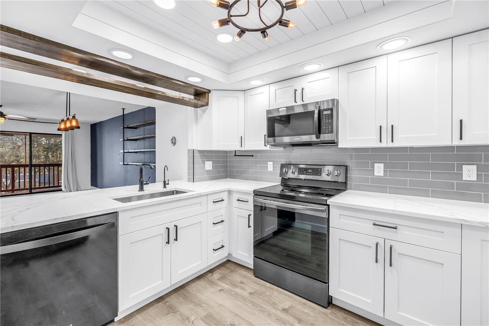 9613 TARA CAY CT, SEMINOLE, FL, 33776