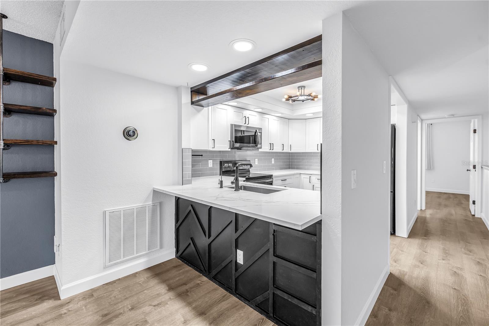 9613 TARA CAY CT, SEMINOLE, FL, 33776