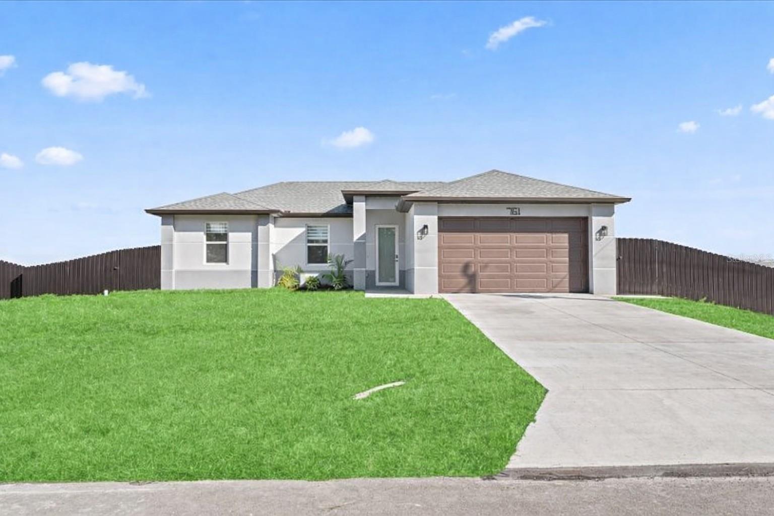 25 DIPLOMAT PKWY E, CAPE CORAL, FL, 33909