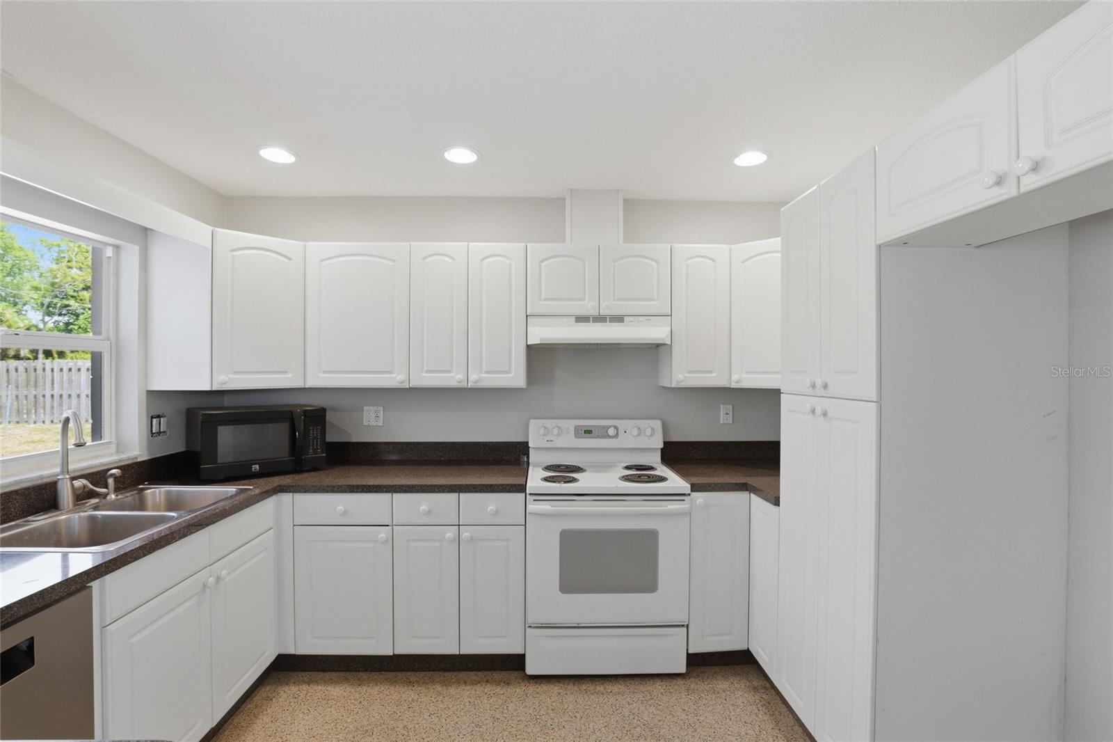 2227 GROVE ST, SARASOTA, FL, 34239
