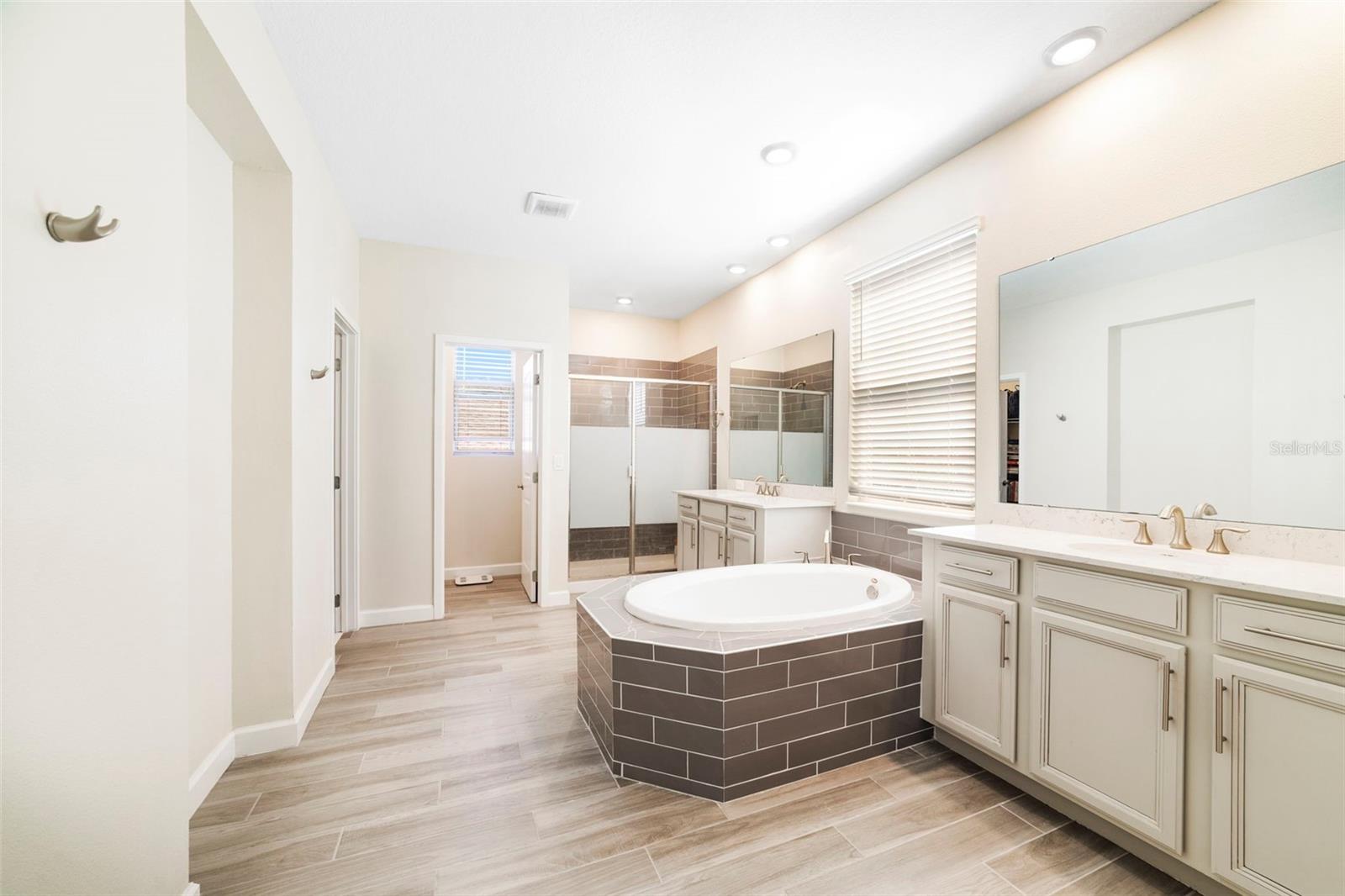 426 DANCING WATER DR, WINTER SPRINGS, FL, 32708