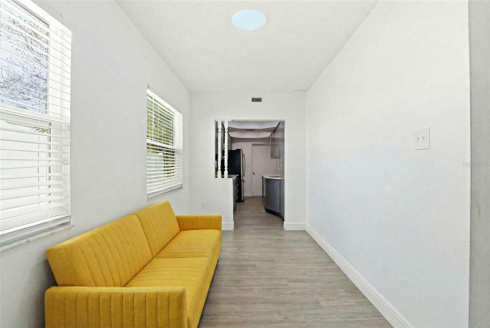 2521 W CREST AVE, TAMPA, FL, 33614