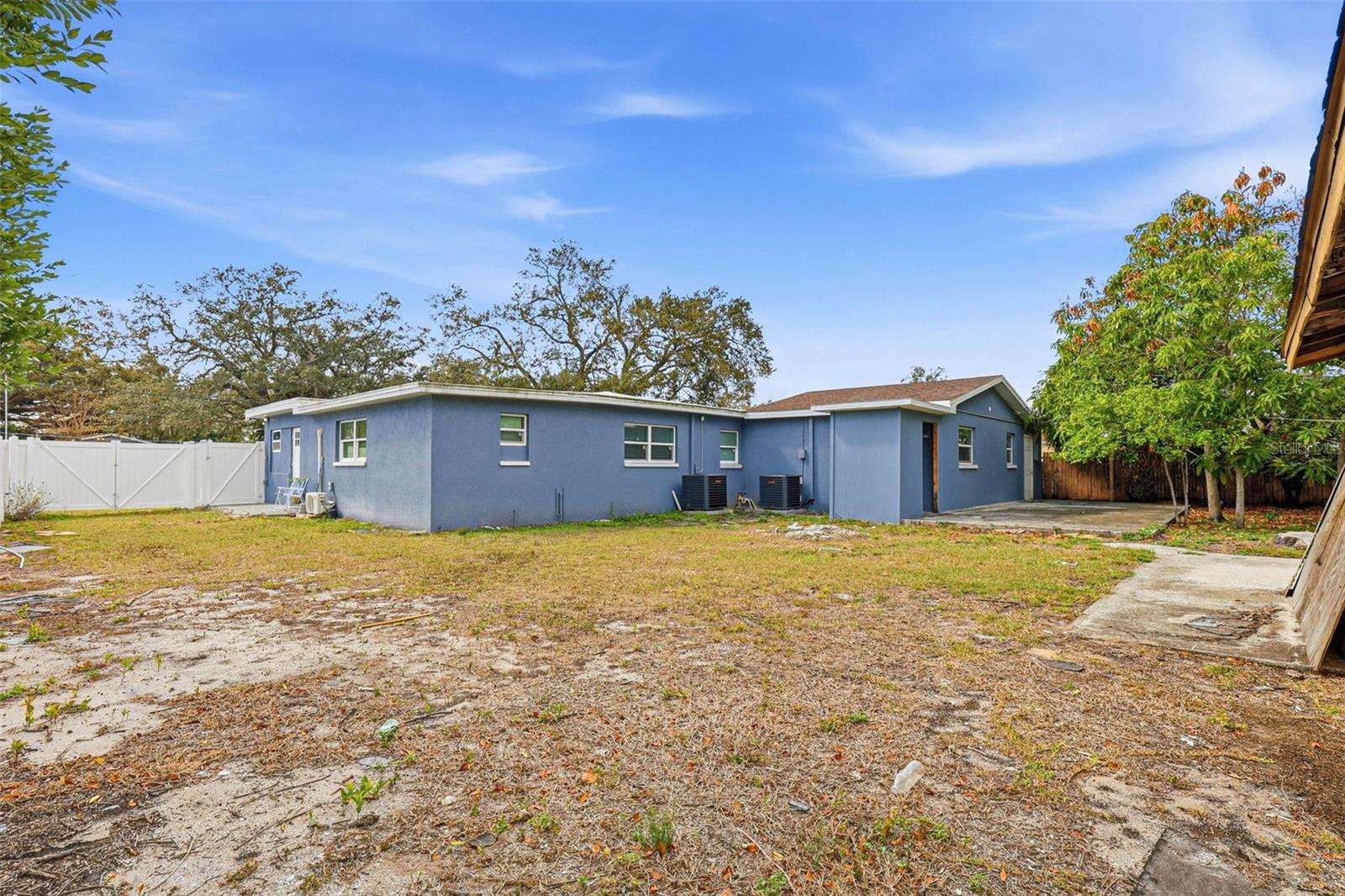 2521 W CREST AVE, TAMPA, FL, 33614