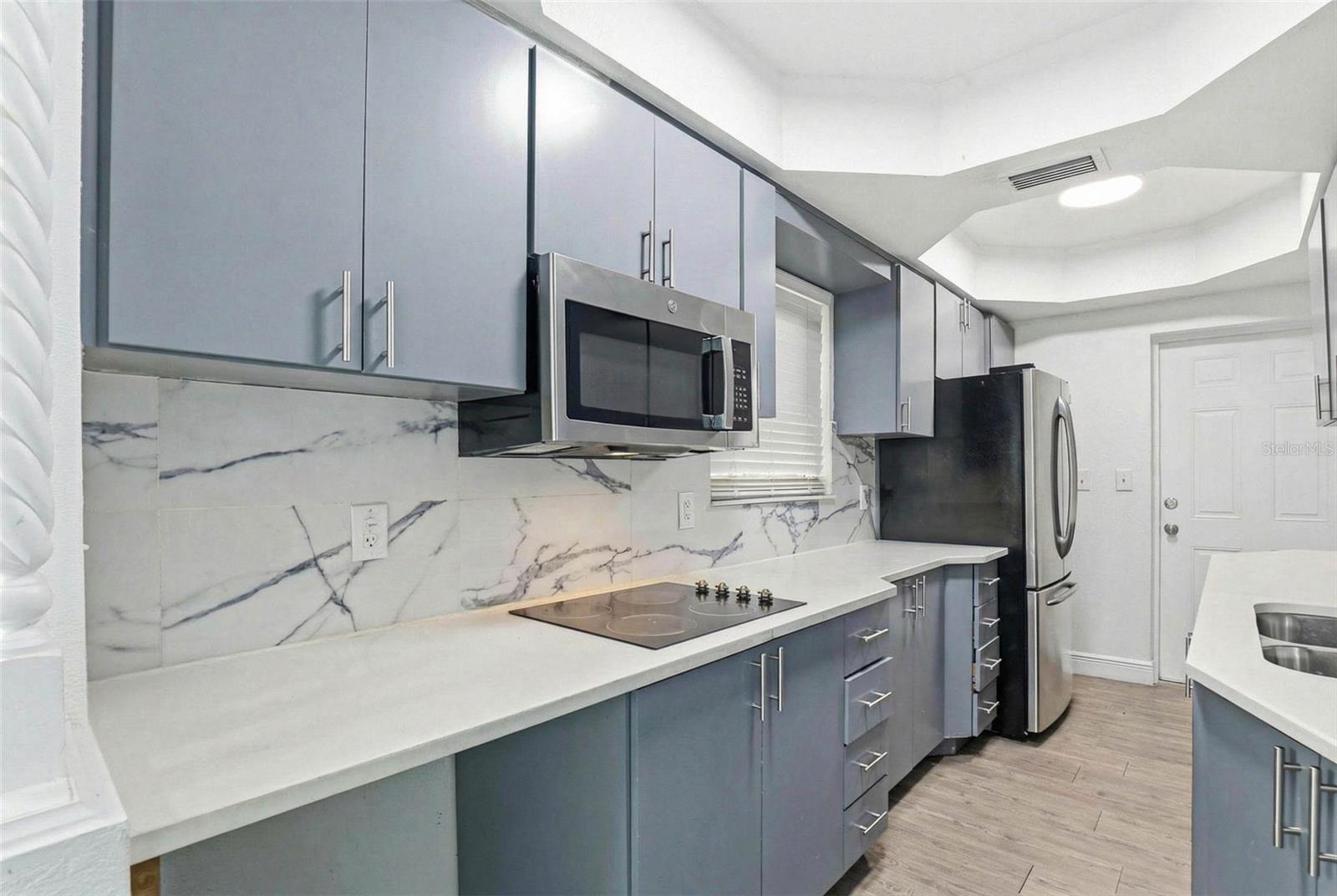 2521 W CREST AVE, TAMPA, FL, 33614