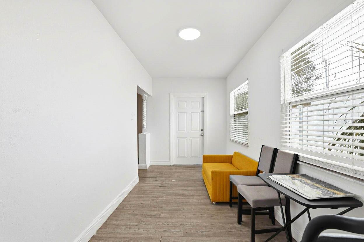 2521 W CREST AVE, TAMPA, FL, 33614