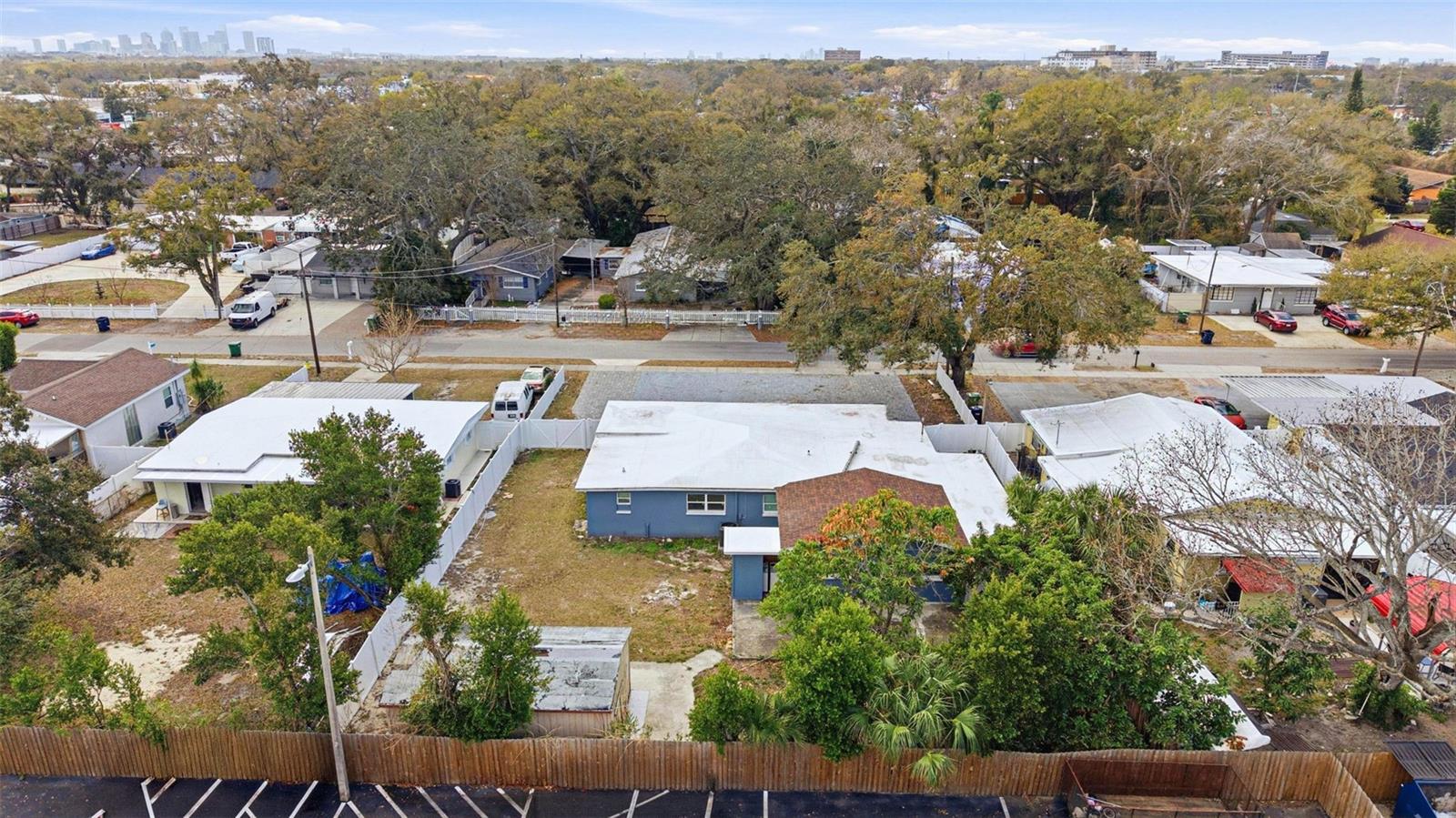 2521 W CREST AVE, TAMPA, FL, 33614