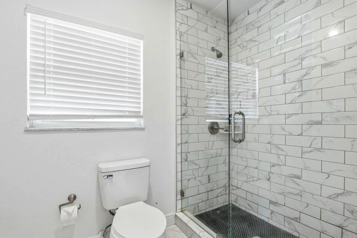 2521 W CREST AVE, TAMPA, FL, 33614