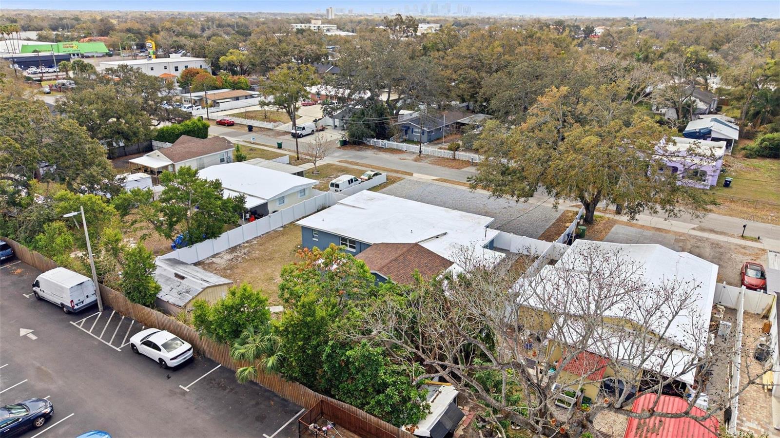 2521 W CREST AVE, TAMPA, FL, 33614