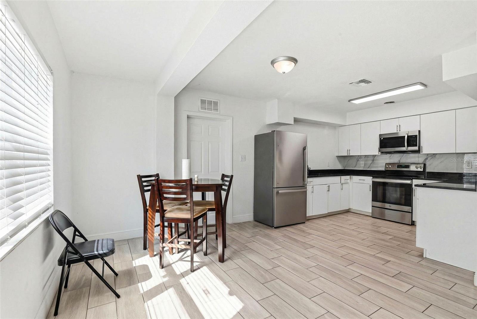 2521 W CREST AVE, TAMPA, FL, 33614